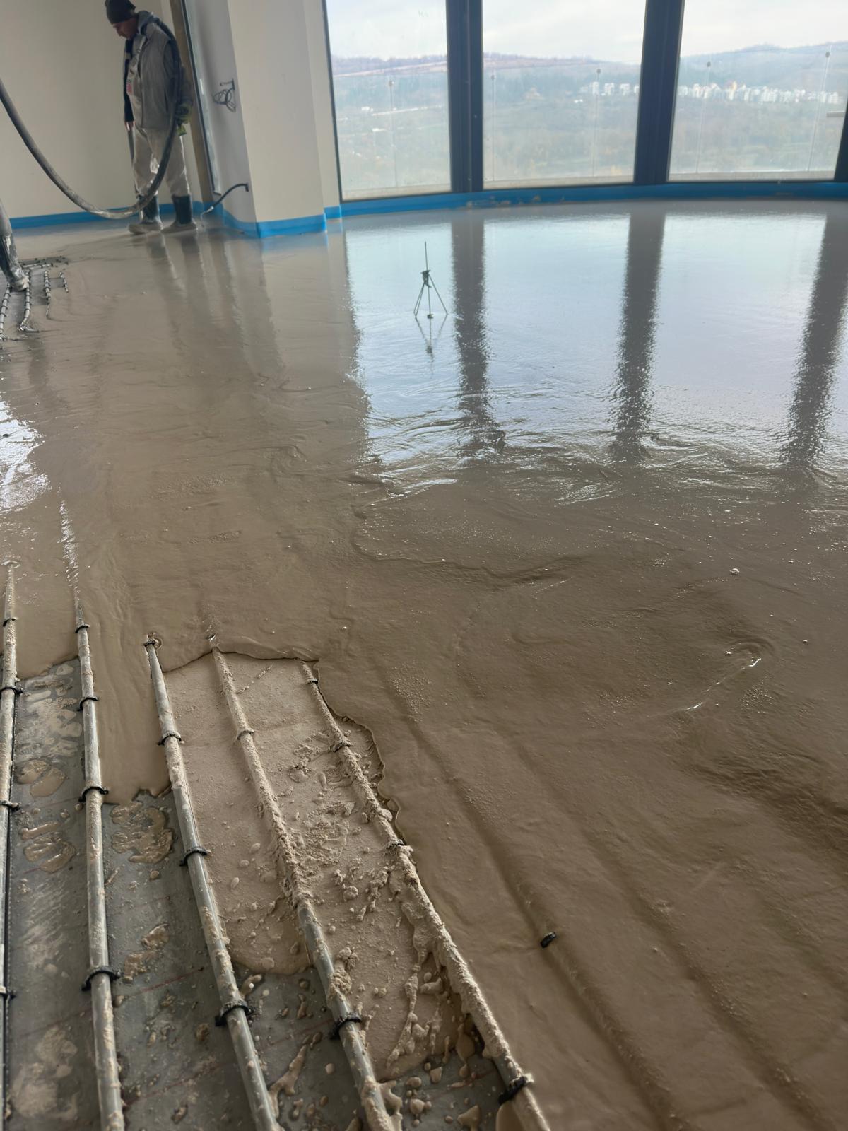 Șapă fluidă pentru încălzirea în pardoseală – eficiență, precizie și confort durabil 12 WhatsApp Image 2025 11 12 at 11.15.05